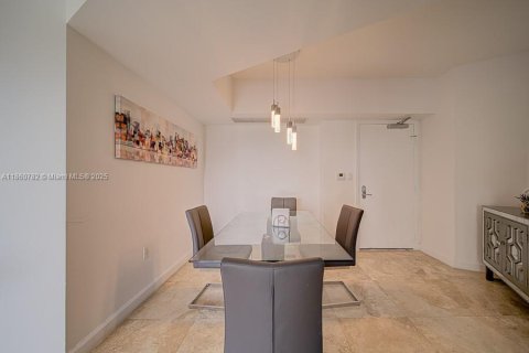 Купить кондоминиум в Авентура, Флорида 2 спальни, 122.63м2, № 1978769 - фото 4