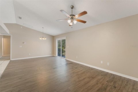 Villa ou maison à vendre à Orange City, Floride: 3 chambres, 141.95 m2 № 1683121 - photo 8