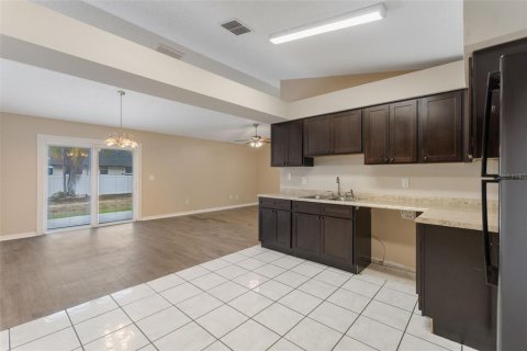 Villa ou maison à vendre à Orange City, Floride: 3 chambres, 141.95 m2 № 1683121 - photo 12