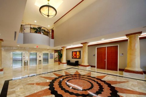 Immobilier commercial à vendre à Miami, Floride № 1949739 - photo 15