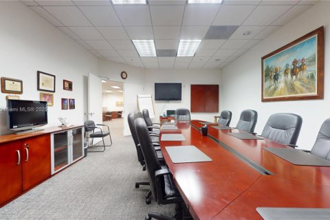 Immobilier commercial à vendre à Miami, Floride № 1949739 - photo 8