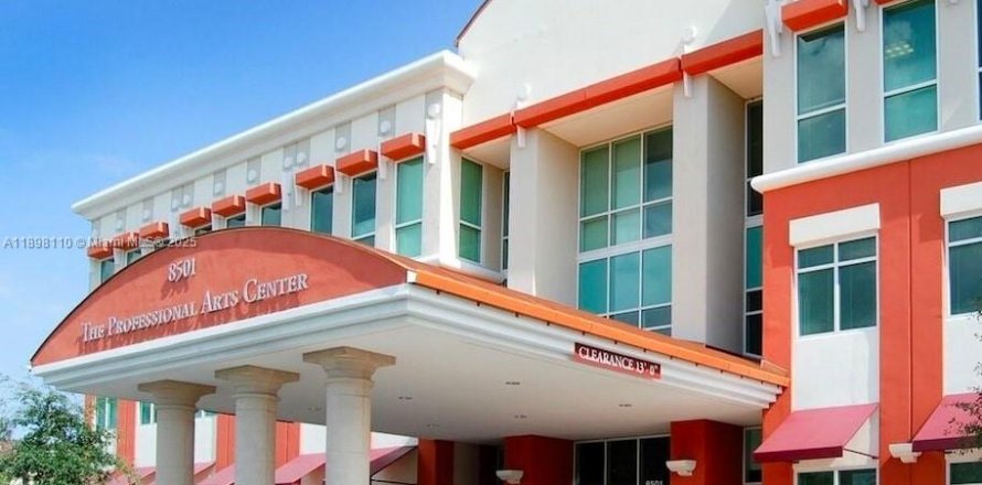 Immobilier commercial à Miami, Floride № 1949739