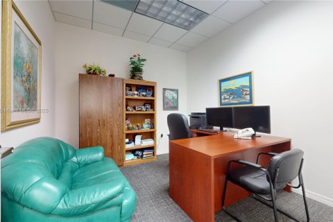 Immobilier commercial à vendre à Miami, Floride № 1949739 - photo 7