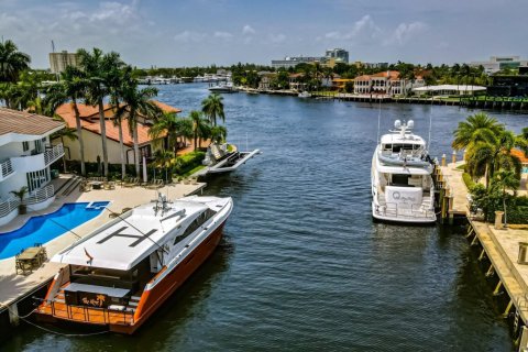 Casa en alquiler en Fort Lauderdale, Florida, 6 dormitorios, 479.38 m2 № 1024497 - foto 1