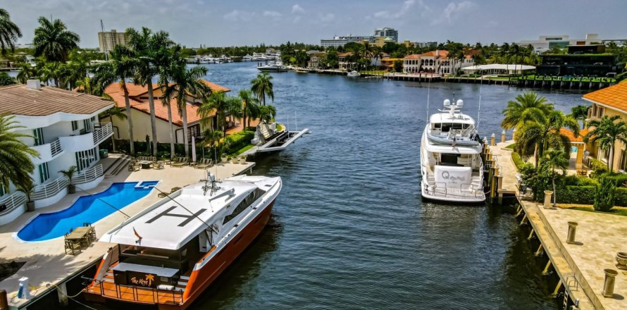 Villa ou maison à Fort Lauderdale, Floride 6 chambres, 479.38 m2 № 1024497