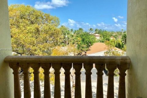 Touwnhouse à louer à Fort Lauderdale, Floride: 3 chambres, 220.74 m2 № 2031431 - photo 11