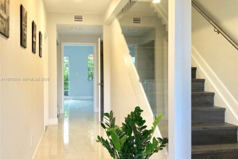 Touwnhouse à louer à Fort Lauderdale, Floride: 3 chambres, 220.74 m2 № 2031431 - photo 1