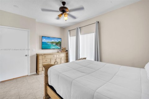 Casa en venta en Deerfield Beach, Florida, 3 dormitorios № 1865782 - foto 15