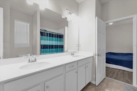 Villa ou maison à vendre à Kissimmee, Floride: 4 chambres, 201.6 m2 № 1718518 - photo 16