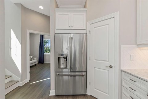 Townhouse in Tampa, Florida 3 bedrooms, 193.24 sq.m. № 2239402 - photo 7