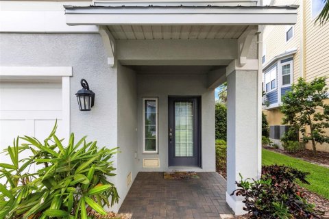Townhouse in Tampa, Florida 3 bedrooms, 193.24 sq.m. № 2239402 - photo 2