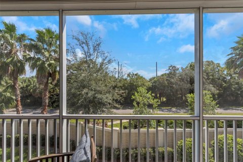 Townhouse in Tampa, Florida 3 bedrooms, 193.24 sq.m. № 2239402 - photo 17