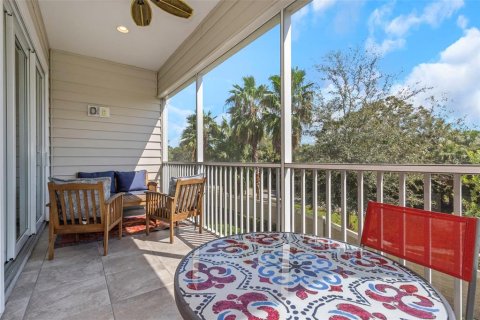 Townhouse in Tampa, Florida 3 bedrooms, 193.24 sq.m. № 2239402 - photo 16