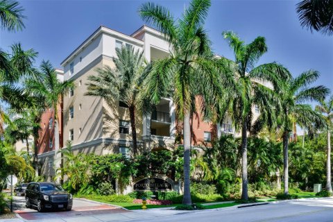 Condo in Sunny Isles Beach, Florida, 2 bedrooms  № 1890341 - photo 18
