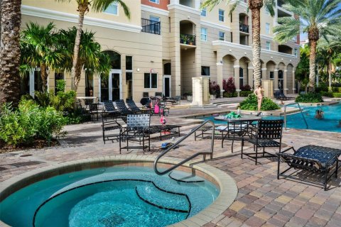 Condo in Sunny Isles Beach, Florida, 2 bedrooms  № 1890341 - photo 22