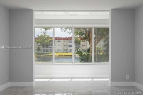 Купить кондоминиум в Санрайз, Флорида 2 спальни, 78.97м2, № 1797710 - фото 8