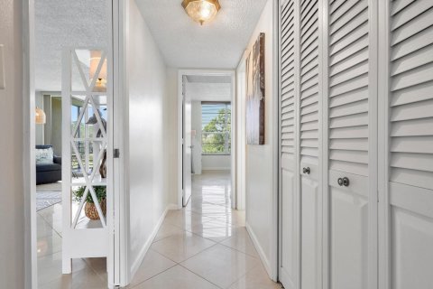 Снять в аренду кондоминиум в Помпано-Бич, Флорида 3 спальни, 147.71м2, № 1098654 - фото 1