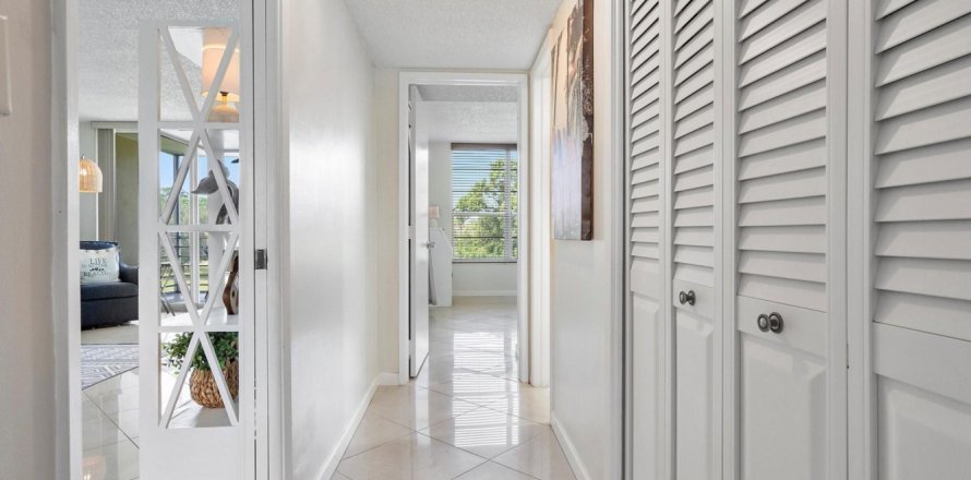 Кондоминиум с 3 спальнями в Помпано-Бич, Флорида № 1098654