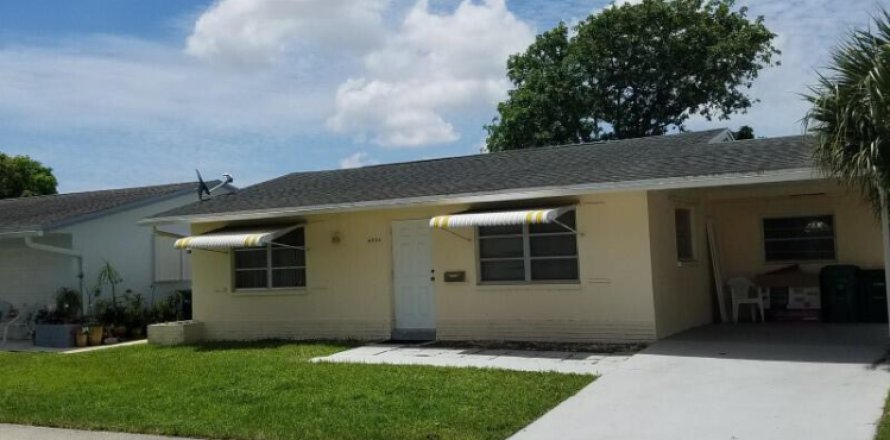 Villa ou maison à Tamarac, Floride 2 chambres, 93.55 m2 № 2249322