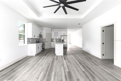 House in Tampa, Florida 4 bedrooms, 190.54 sq.m. № 2110792 - photo 21