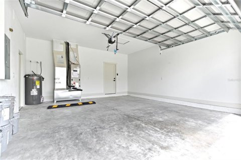 House in Tampa, Florida 4 bedrooms, 190.54 sq.m. № 2110792 - photo 10