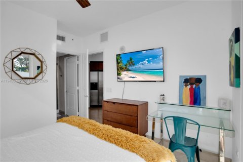 Condominio en alquiler en Miami, Florida, 2 dormitorios, 93.55 m2 № 1997732 - foto 16