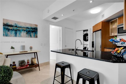 Condominio en alquiler en Miami, Florida, 2 dormitorios, 93.55 m2 № 1997732 - foto 9