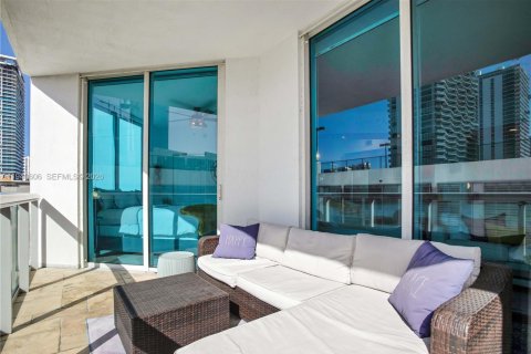 Condominio en alquiler en Miami, Florida, 2 dormitorios, 93.55 m2 № 1997732 - foto 27