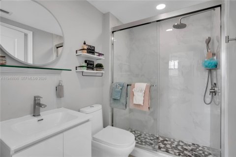 Condominio en alquiler en Miami, Florida, 2 dormitorios, 93.55 m2 № 1997732 - foto 17