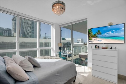 Condominio en alquiler en Miami, Florida, 2 dormitorios, 93.55 m2 № 1997732 - foto 20