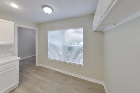Casa en alquiler en Spring Hill, Florida, 3 dormitorios, 124.95 m2 № 1910955 - foto 6