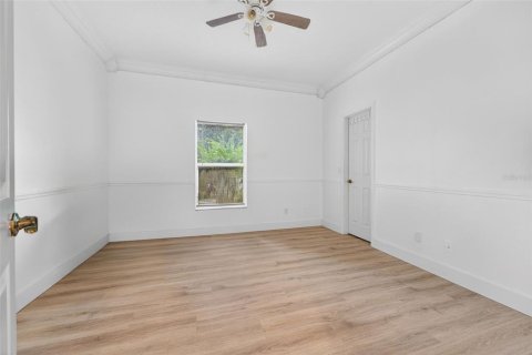 Villa ou maison à vendre à Mount Dora, Floride: 6 chambres, 325.07 m2 № 2167579 - photo 16