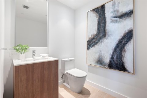 Condo in Miami Beach, Florida, 2 bedrooms  № 1729032 - photo 23