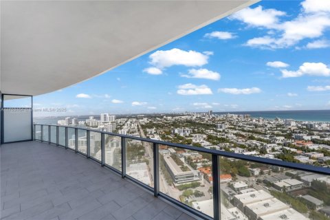Condo in Miami Beach, Florida, 2 bedrooms  № 1729032 - photo 4