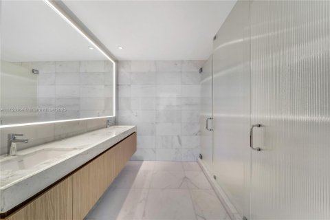 Condo in Miami Beach, Florida, 2 bedrooms  № 1729032 - photo 5