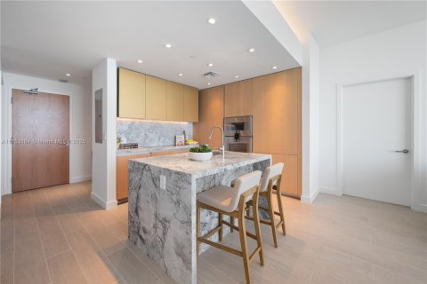 Condo in Miami Beach, Florida, 2 bedrooms  № 1729032 - photo 11