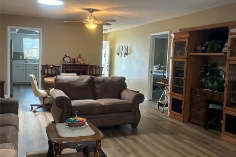 House in Clearwater, Florida 2 bedrooms, 141.86 sq.m. № 2227258 - photo 9