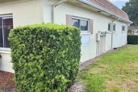 House in Clearwater, Florida 2 bedrooms, 141.86 sq.m. № 2227258 - photo 26