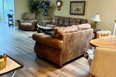 House in Clearwater, Florida 2 bedrooms, 141.86 sq.m. № 2227258 - photo 7