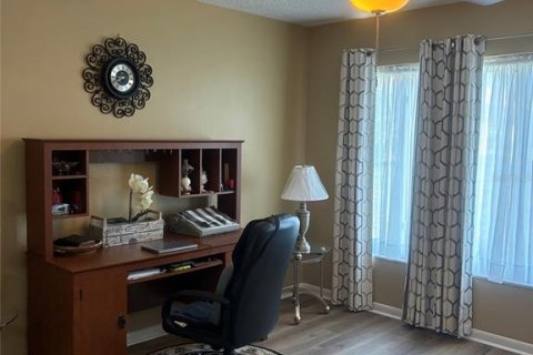 House in Clearwater, Florida 2 bedrooms, 141.86 sq.m. № 2227258 - photo 10