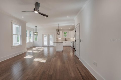 House in Tampa, Florida 4 bedrooms, 240.15 sq.m. № 1628207 - photo 21