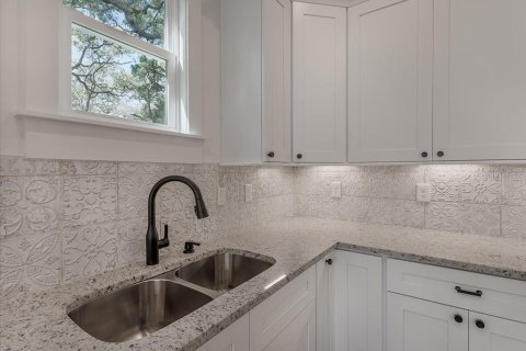 House in Tampa, Florida 4 bedrooms, 240.15 sq.m. № 1628207 - photo 28