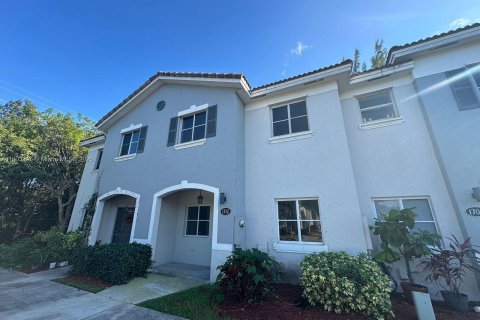 Adosado en alquiler en Homestead, Florida, 3 dormitorios, 140.19 m2 № 1954393 - foto 1