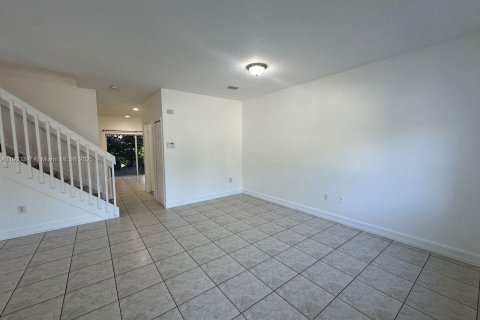 Adosado en alquiler en Homestead, Florida, 3 dormitorios, 140.19 m2 № 1954393 - foto 2