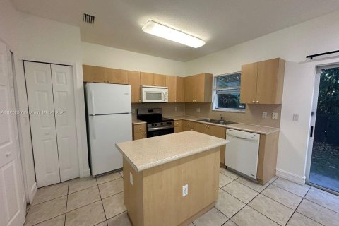 Adosado en alquiler en Homestead, Florida, 3 dormitorios, 140.19 m2 № 1954393 - foto 25