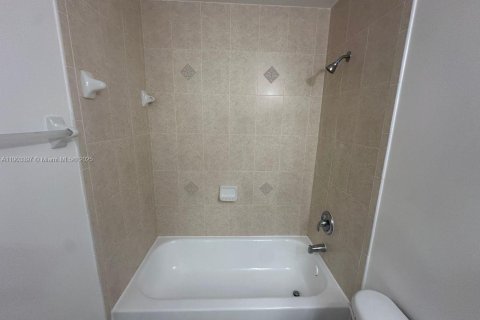 Adosado en alquiler en Homestead, Florida, 3 dormitorios, 140.19 m2 № 1954393 - foto 19