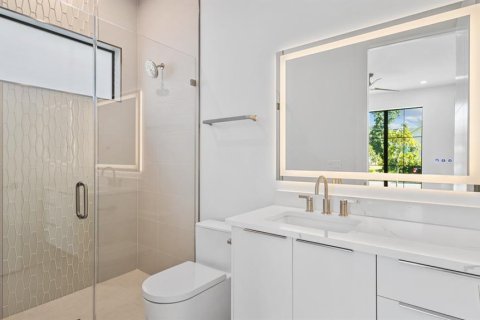 Casa en venta en Tampa, Florida, 5 dormitorios, 301 m2 № 1337218 - foto 9