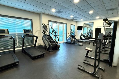 Condo in Miami, Florida, 2 bedrooms  № 2014193 - photo 20