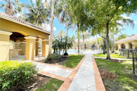 Condominio en venta en Tamarac, Florida, 1 dormitorio, 64.2 m2 № 1954247 - foto 18