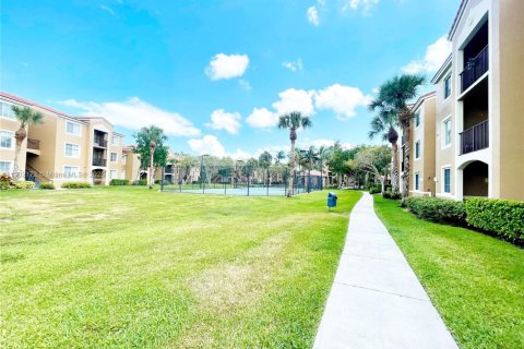 Condominio en venta en Tamarac, Florida, 1 dormitorio, 64.2 m2 № 1954247 - foto 15